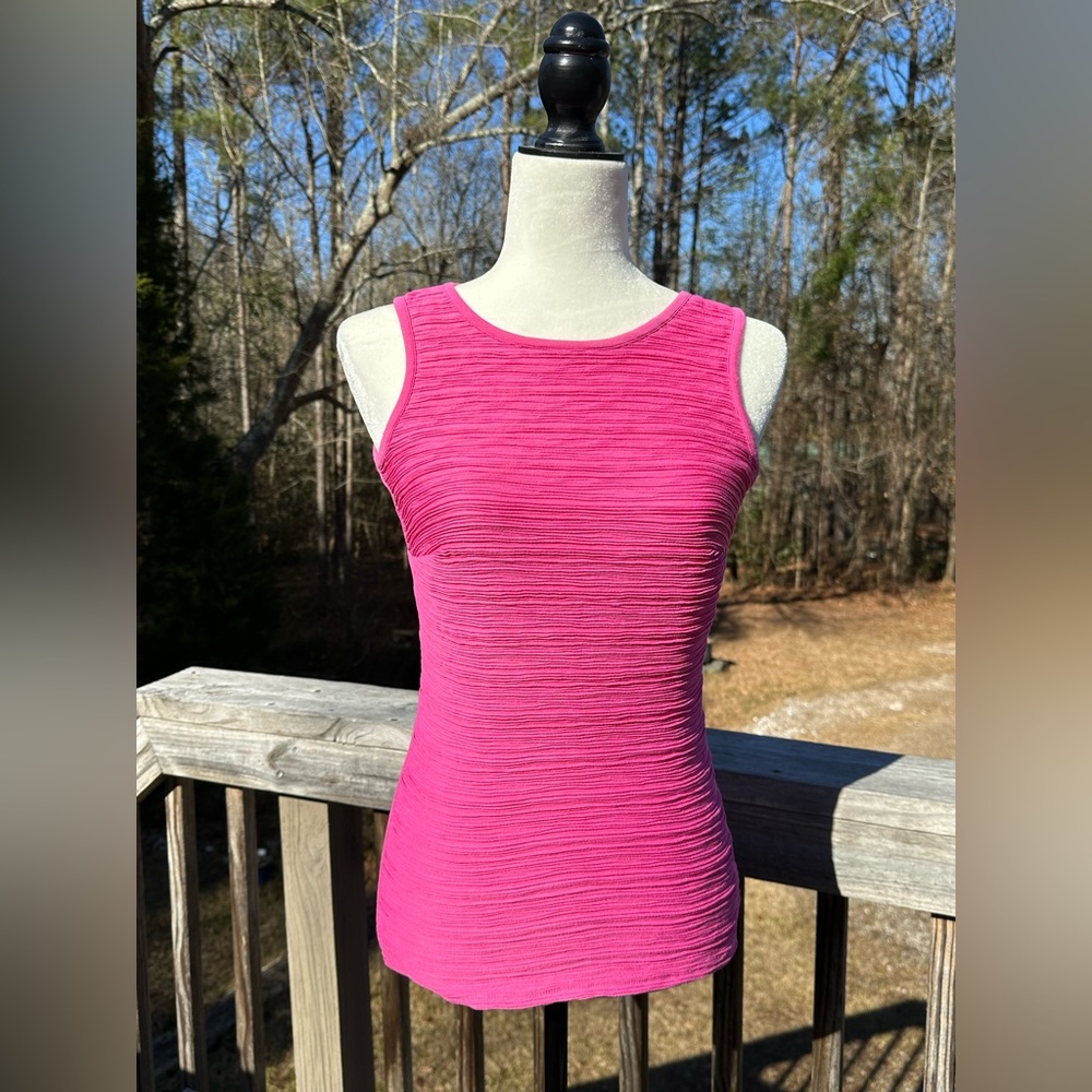 *FINAL PRICE* INC pink sleeveless top